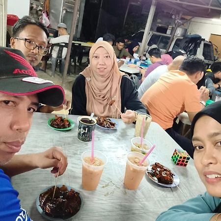 Nour Nilam Homestay 숭가이페타니 외부 사진