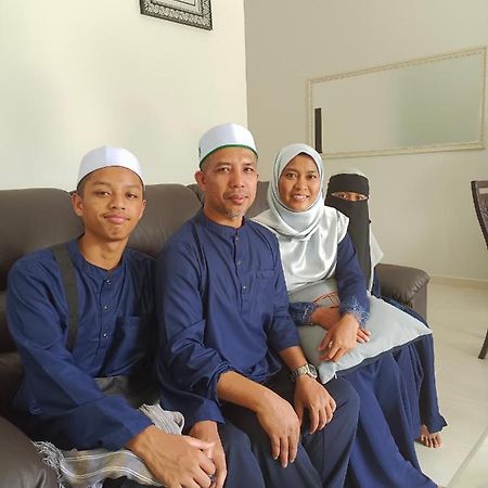 Nour Nilam Homestay 숭가이페타니 외부 사진